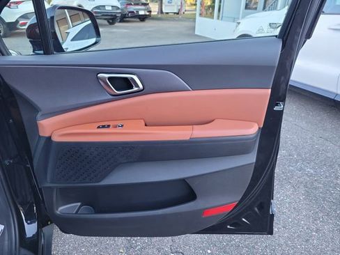 Used 2026 Kia Carnival EX image 40