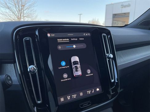 New 2026 Volvo EX40 Plus w/ Climate Package image 23