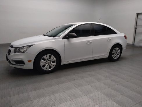 Used 2016 Chevrolet Cruze LS image 2