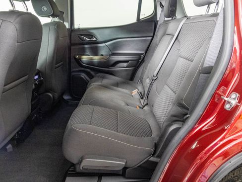 Used 2017 GMC Acadia SLE image 37