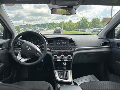Used 2019 Hyundai Elantra SEL w/ Cargo Package FWD image 5