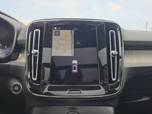 Used 2023 Volvo XC40 B5 Plus w/ Driver Assist Package AWD/4WD image 32