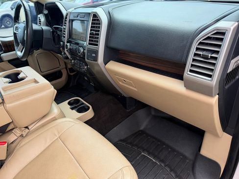 Used 2016 Ford F150 Lariat AWD/4WD image 10
