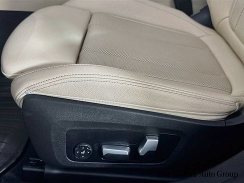 Used 2023 BMW 330i xDrive Sedan w/ Premium Package AWD/4WD image 19