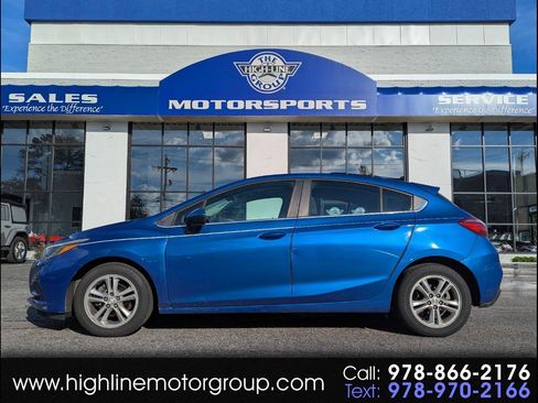 Used 2018 Chevrolet Cruze LT FWD image 1