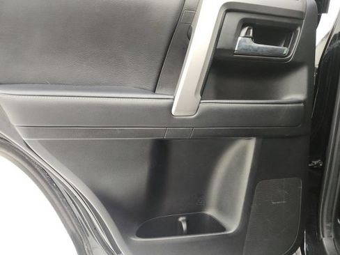 Used 2022 Toyota 4Runner SR5 Premium w/ Moonroof Package AWD/4WD image 9