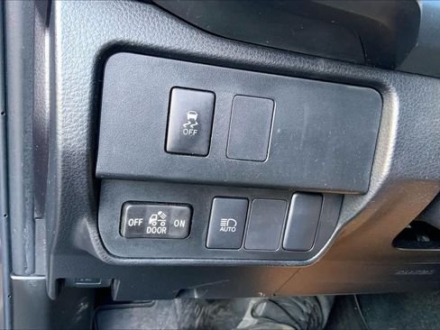 Used 2023 Toyota Tacoma SR AWD/4WD image 33