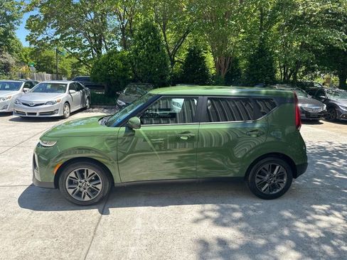 Used 2020 Kia Soul EX FWD image 2