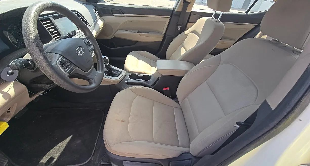 Used 2017 Hyundai Elantra SE FWD image 5