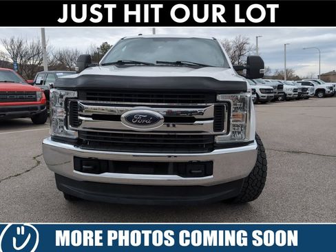 Used 2017 Ford F250 XLT image 2