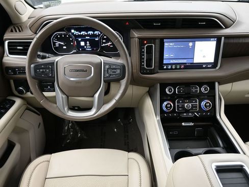 Used 2021 GMC Yukon Denali w/ Denali Premium Package RWD image 6