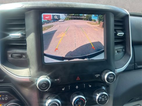 Used 2023 RAM 1500 Big Horn AWD/4WD image 32