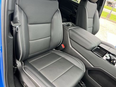 New 2025 Chevrolet Silverado EV LT image 29