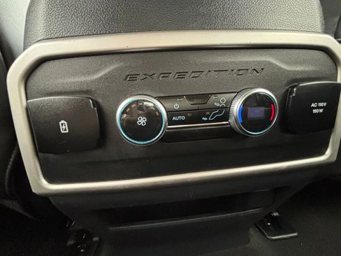 Used 2024 Ford Expedition XLT image 25