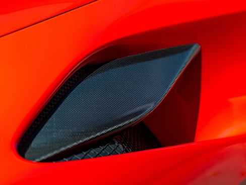 Used 2022 Ferrari F8 Tributo RWD image 30