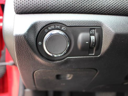 Used 2015 Chevrolet Cruze LT FWD image 17