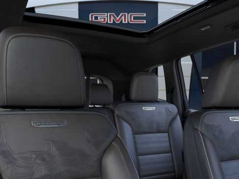 New 2026 GMC Acadia Denali Ultimate w/ LPO, Floor Liner Package AWD/4WD image 24