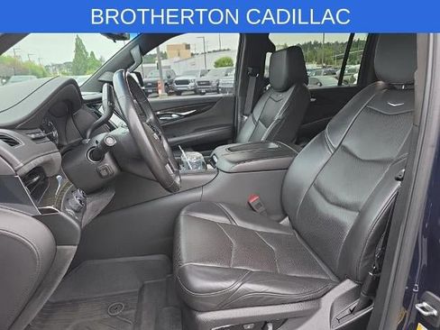 Used 2019 Cadillac Escalade ESV Platinum AWD/4WD image 12