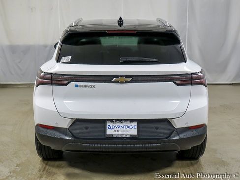 New 2026 Chevrolet Equinox EV LT image 6
