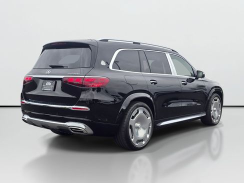 Used 2025 Mercedes-Benz Maybach GLS 600 4MATIC image 5