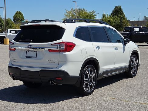 Used 2024 Subaru Ascent Touring w/ Popular Package #2 AWD/4WD image 5