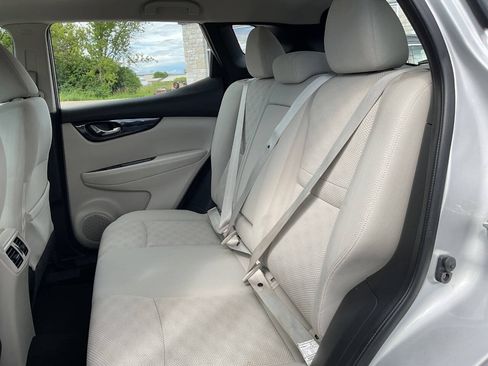 Used 2019 Nissan Rogue Sport SV AWD/4WD image 30