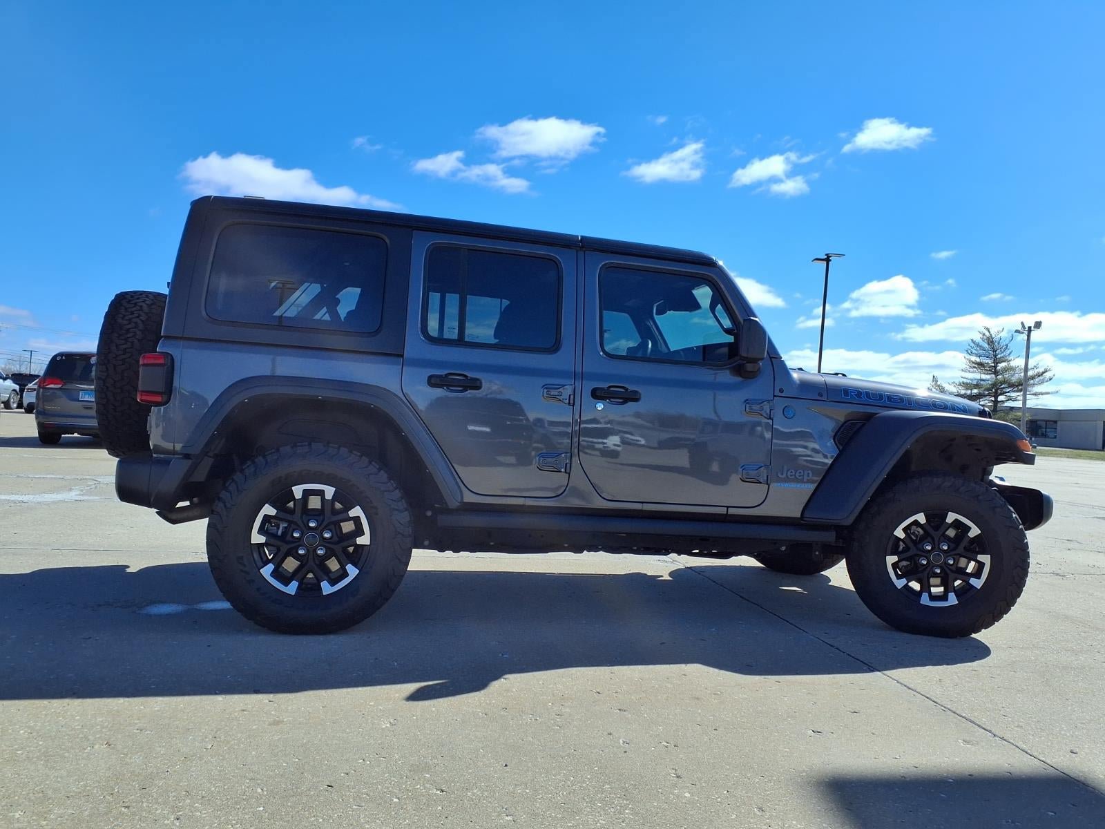 Used 2024 Jeep Wrangler Unlimited Rubicon 4xe w/ Technology Group AWD/4WD image 31