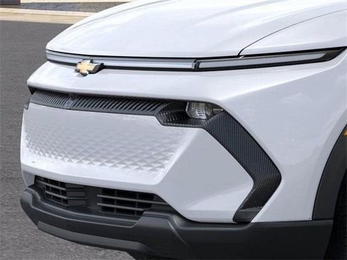 New 2026 Chevrolet Equinox EV LT image 15