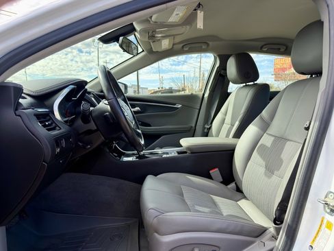 Used 2018 Chevrolet Impala LT image 9
