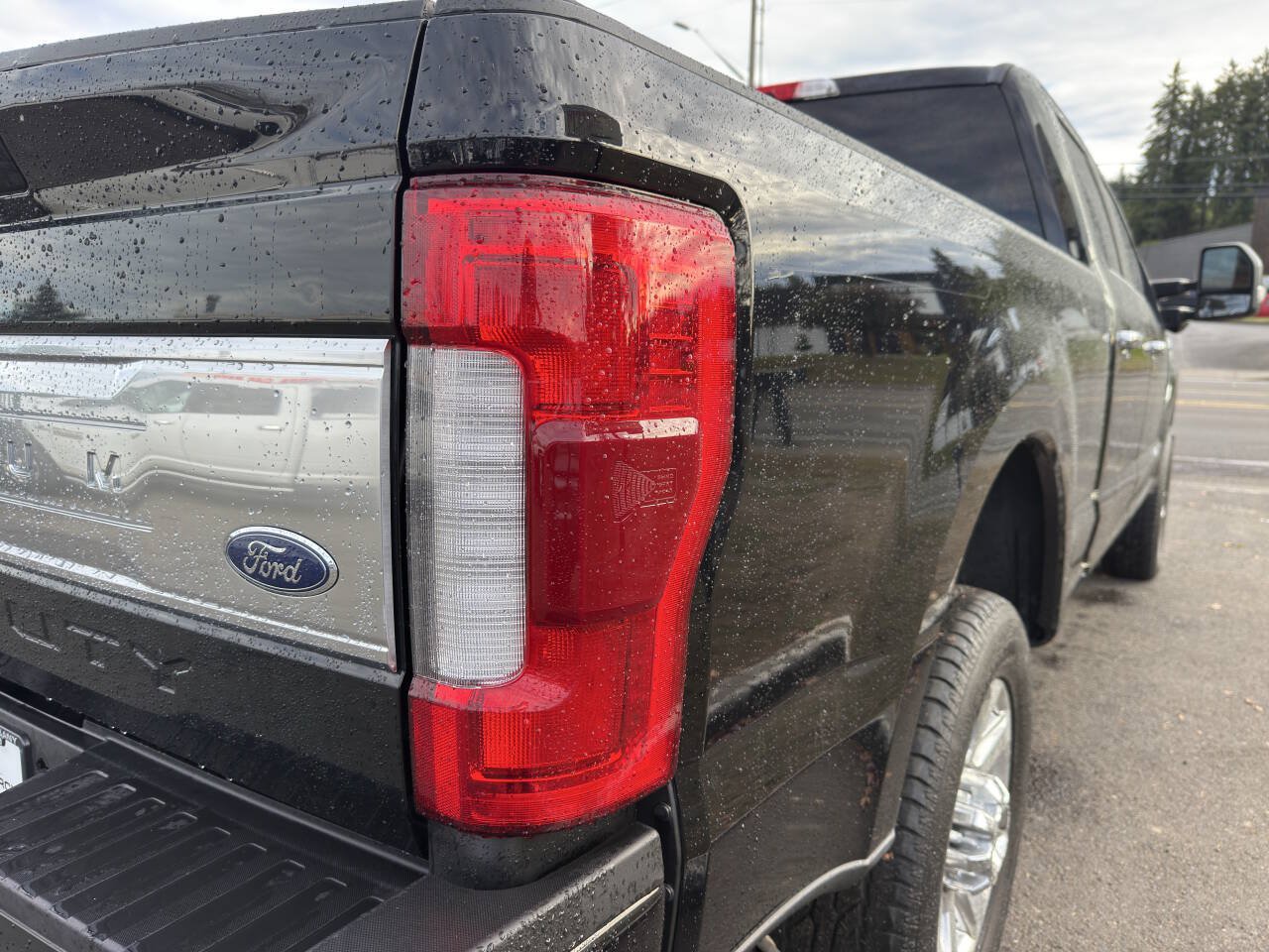 Used 2017 Ford F350 Platinum w/ Platinum Ultimate Package AWD/4WD image 16