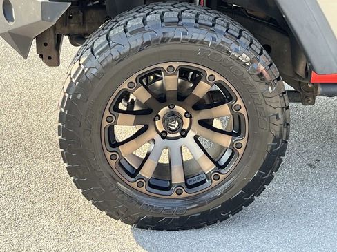 Used 2018 Jeep Wrangler Unlimited Rubicon image 11