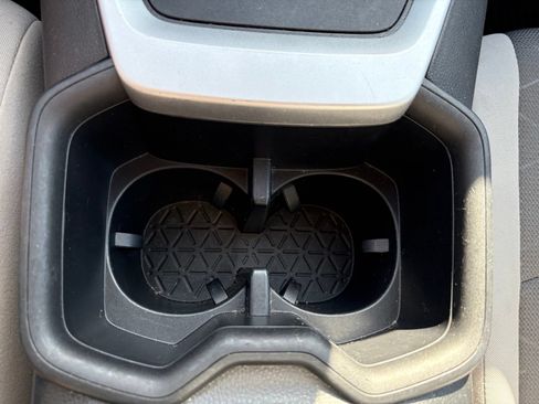 Used 2022 Toyota RAV4 XLE FWD image 20