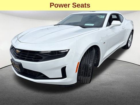Used 2024 Chevrolet Camaro LT RWD image 5
