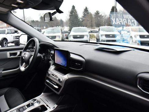 Used 2023 Ford Explorer XLT w/ Equipment Group 202A image 15