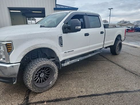 Used 2019 Ford F250 XL w/ Power Equipment Group image 2