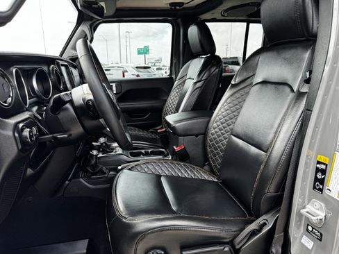 Used 2023 Jeep Gladiator Overland image 28