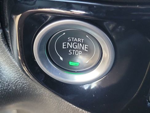 Used 2025 Chevrolet Silverado 2500 LTZ AWD/4WD image 9