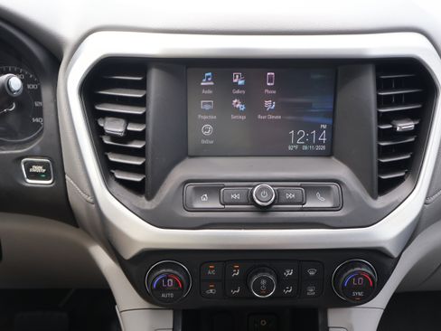 Used 2019 GMC Acadia SLE FWD image 18