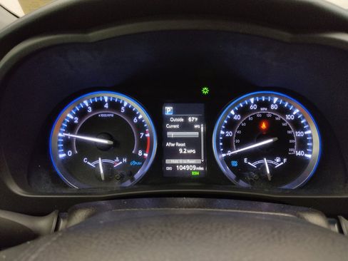 Used 2019 Toyota Highlander XLE image 23