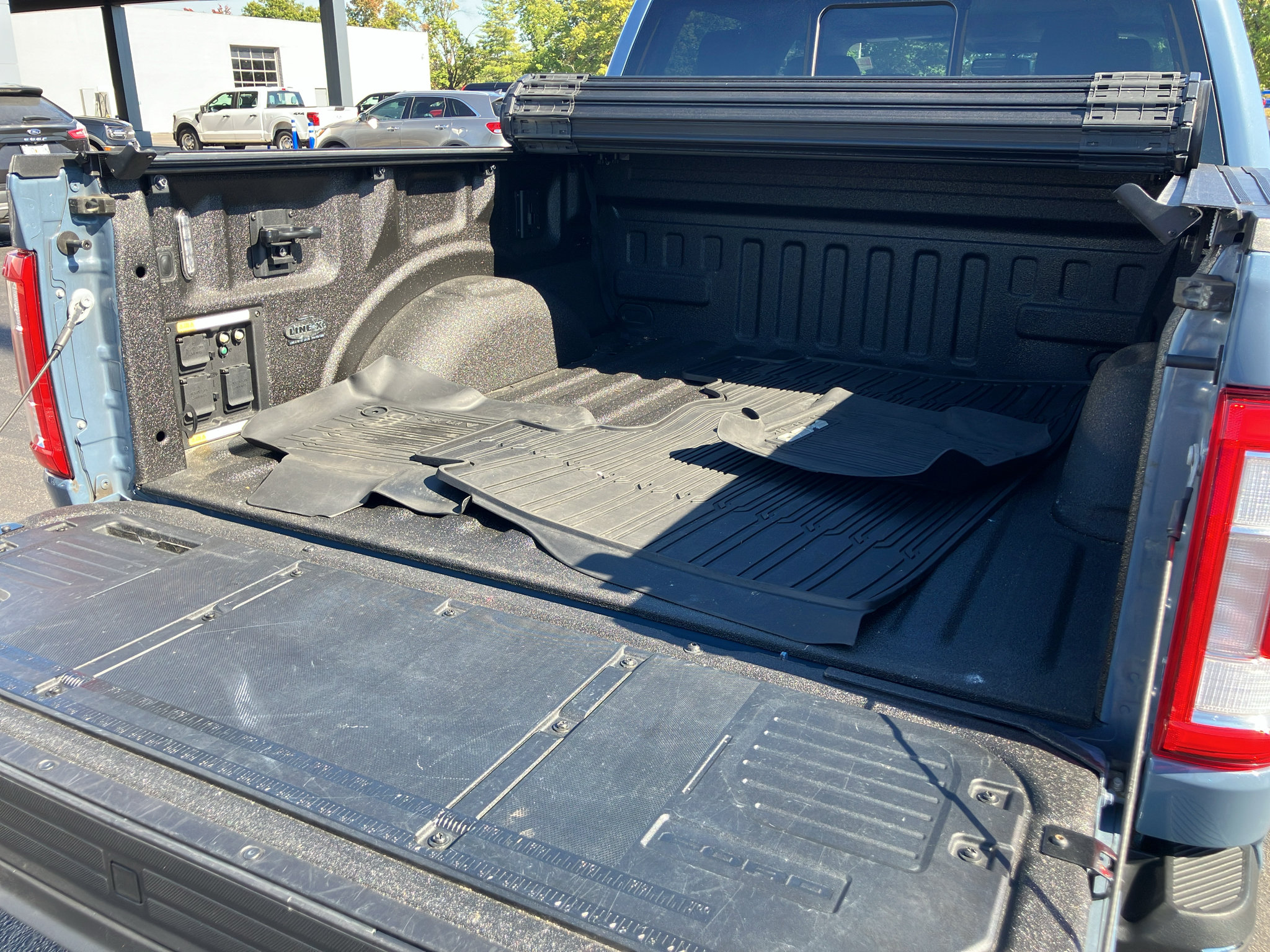 Used 2023 Ford F150 Lariat w/ Equipment Group 502A High AWD/4WD image 8