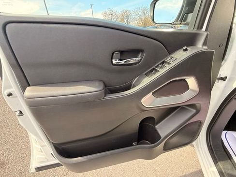 Certified 2024 Nissan Frontier SV w/ SV Convenience Package image 12