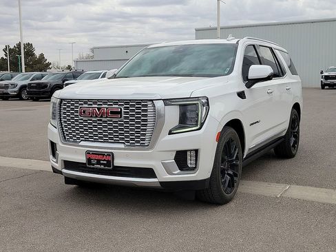 Used 2024 GMC Yukon Denali w/ Denali Reserve Package AWD/4WD image 4