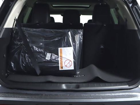 New 2026 Nissan Pathfinder SL image 24