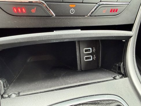 Used 2018 Ford Edge SEL w/ Equipment Group 201A image 21