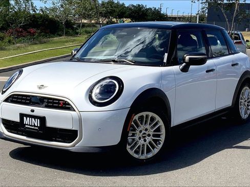 New 2026 MINI Cooper S image 2