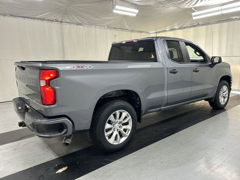 Used 2019 Chevrolet Silverado 1500 Custom w/ Custom Value Package AWD/4WD image 2