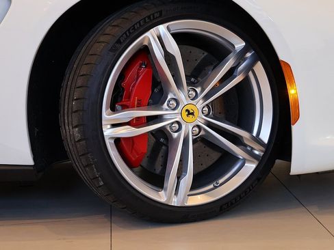 Certified 2018 Ferrari GTC4Lusso V12 image 11