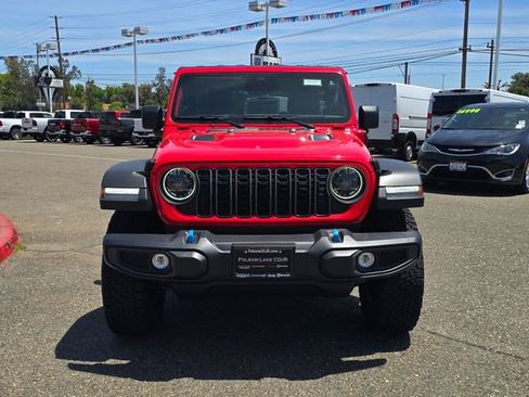 Certified 2025 Jeep Wrangler Unlimited Rubicon 4xe w/ Convenience Group AWD/4WD image 2