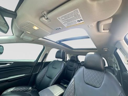 Used 2023 Ford Edge Titanium AWD/4WD image 20