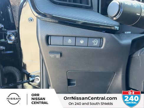 New 2026 Nissan Kicks SR w/ SR Premium Package FWD image 19